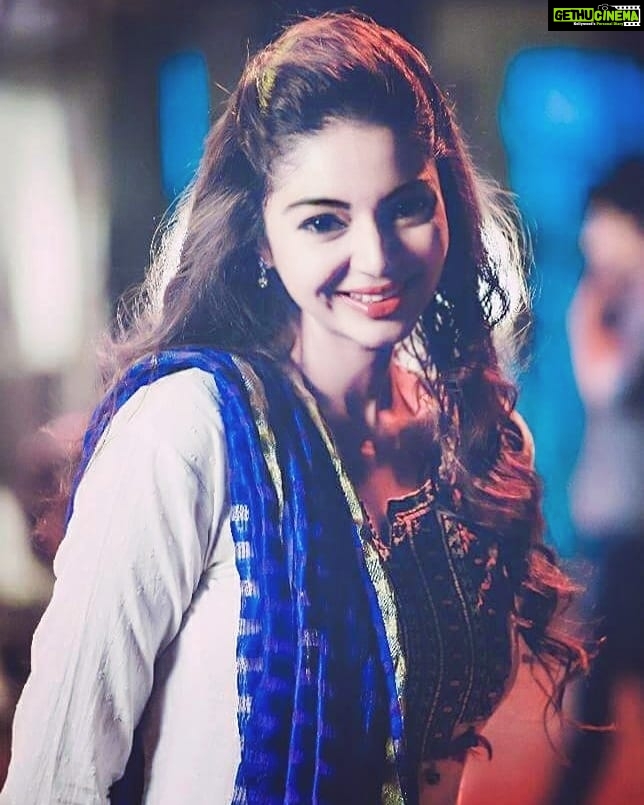 Sanam Shetty Instagram - Let ur smile change the world..not the other way around 🙂❤ World Smile Day was yesterday but why just one day?😀 #wakeupandsmile #smileywarrior