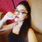 Sanam Shetty Instagram - U know what?!? Not saying anything all day🤐 Looks like ya'll need a break from me! Enjoy a Sam-free Friday folks🙅🙋 Vl see if ul miss me ? lol... #tgifridays #mydaymyplan 🤘#happyweekends