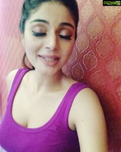 Sanam Shetty Instagram - Friends who have not voted yet plz do so..last couple of hours to go 🤗👍 Huge thanks to all of u here on my Insta and Tharshan's followers 🤗❤❤ much love to u all😘😘 Goodnight! #tharshanarmy #tharsanam❤ #bigbossvoting #bigboss3 #sanamshettyoffcial #myinstaworld🌍