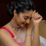 Sanam Shetty Instagram - Happy Weekend peeps ❤️ Clicks @vivid_impressions__ Ganesh Styling @monasehulshah Wardrobe @fashionloungechennai MuH @yuartistrystudioz @promakeup_bridal_studio Jewellery @chennai_jazz #whiteweekend 🤍 #eventstyling