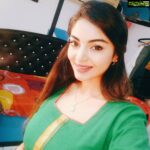 Sanam Shetty Instagram - If Plan A fails remember u still have 25 letters left😁😎🤘 #chennaiponnu #greenismyfav 💚💚#tooearlyformetobeup #goodmorningearlybirds