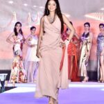 Sanam Shetty Instagram - Throwback to this lovely event by Satish Jupiter sir where I showstopped for designer Prajanya Anand😊🤘 #loveforramp #peachyaffair #showstopper #throwbackthursday