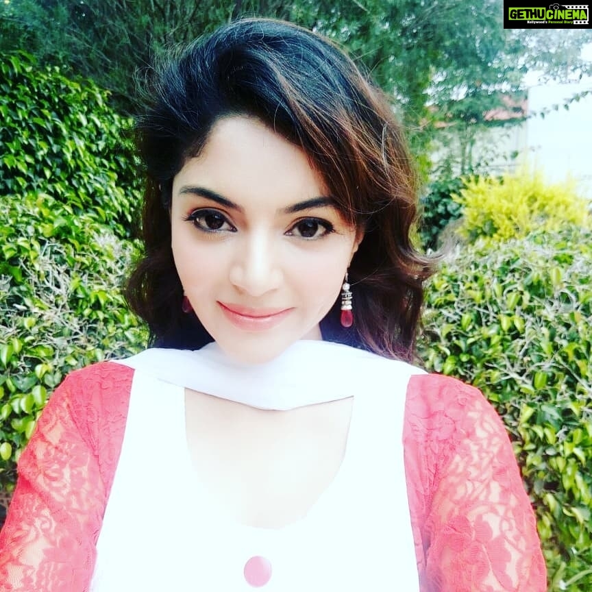 Sanam Shetty Instagram - Taking a breather to get well. Stay cool my lovely peeps🤗😘 lotsa luv to ya'll❤❤ il be back soon🙋 #gettingtreated #missuall😘
