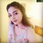 Sanam Shetty Instagram – Shooting for my latest film Ethirvinayatre🤗 Happy morning to ya’ll🤗
#filmsetlife #tamilactress #filming🎬 #flowerpowergown