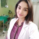Sanam Shetty Instagram - Delighted to introduce the smiley Dr.Mekha ☺ from my new Tamil film which kickstarts today😀 A serious thriller in the making🤘 Watch this space for more stills! #tamilfilmshooting #tamilactrees #actorlife🎬🎥 #doctordoctor