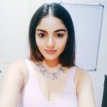 Sanam Shetty Instagram - Slow progress is better than no progress! #onedayatatime #shootpreps🎬❤️ #midweek_inspo