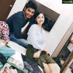 Sanam Shetty Instagram - Working stills of DCC Mayuri Builder ad🤗Happier times with @tharshan_shant ❤ Great memories @vignesh_sha @jeffreypaulll😊😊 #adshoot🎥 #throwbackthursday #actorlife🎬🎥