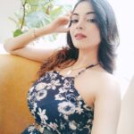 Sanam Shetty Instagram - Happy weekend to you all lovely peeps❤ And have a good night! Styled by: Harsha Jain @harshaahashtag M&H: Naturals #weekendvibes