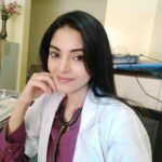 Sanam Shetty Instagram - Delighted to introduce the smiley Dr.Mekha ☺ from my new Tamil film which kickstarts today😀 A serious thriller in the making🤘 Watch this space for more stills! #tamilfilmshooting #tamilactrees #actorlife🎬🎥 #doctordoctor