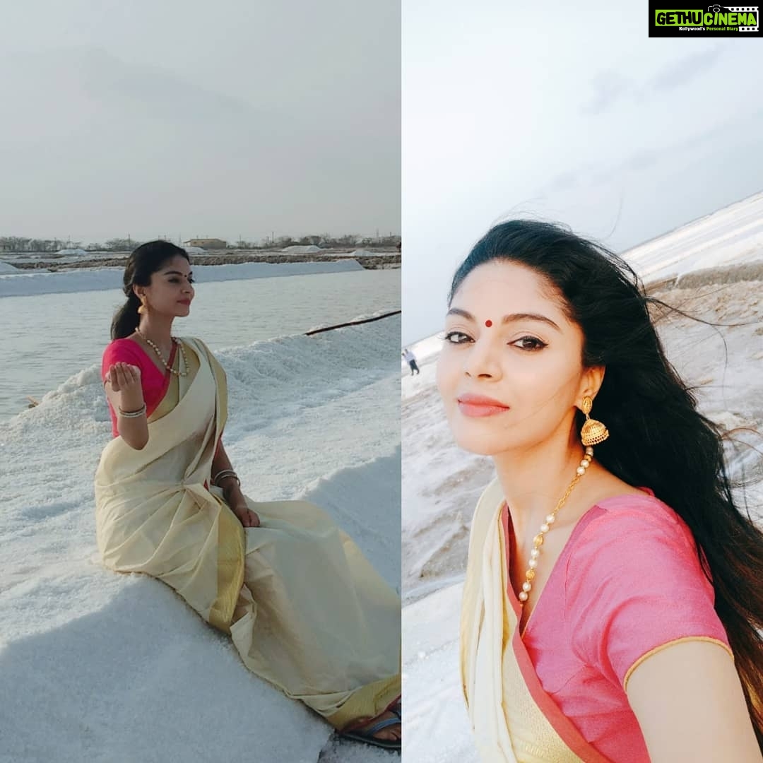 Sanam Shetty Instagram - Taking it with a pinch of saltš more than a pinch actually! Tnx for a wonderful shoot dear Madhavi š¤š¤@_psychedelic_goddess_ #itsawrap #adshootš„ #angelsam⤠Ramanathapuram