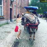 Sanam Shetty Instagram - Memories should make u realize u may not live long enough to relive them. A day gone is gone forever. Use it ONLY for people and things that deserve ur time❤❤ #throwbackthursday #girlsluvhorses #bruges #angelsam❤