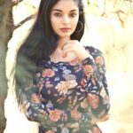 Sanam Shetty Instagram - I am not rude. I just say things most dont have the guts to! 🤘 PC: @rahuldev1177 🤗 Concept and styling: Yours truly @sam.sanam.shetty ❤ #keeptheswag #flowerinthewoods #angelsam❤