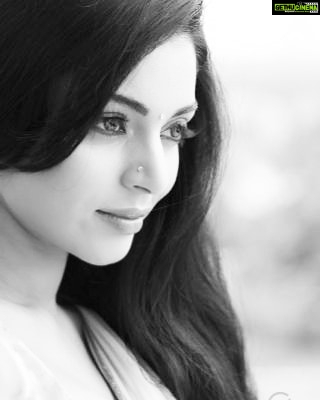 Sanam Shetty Instagram - U will stop worrying about what others think when u realize they were never thinking about u in the first place! Live ur moments before they are long gone ❤ #loveforbnw♥ #realistinme #angelsam❤