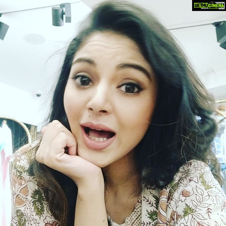 Sanam Shetty Instagram - At the fashion shoot for Zingby multi designer store!! 😀🙌 designs by @yukbafashion #photoshoot📸 #couturefashion #zingbyawards #angelsam❤ Gopalapuram, Tamil Nadu, India