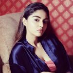 Sanam Shetty Instagram - When u hv so much to say but realise its best not to🤐 PC: @rahuldev1177🤗 Styled by: urs truly❤ Sam #goodnightpost #silenceurmind #angelsam❤