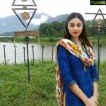 Sanam Shetty Instagram - Beat 'em Blues!!💙💓 Once upon a time in God's own country😊! Happy Monday folks! #mondaybluesnomore #malayalamfilmshoot #girlnextdoor #sceniclocationsofindia #angelsam❤