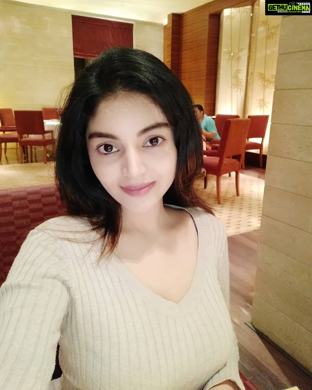 Sanam Shetty Instagram - When u stop searching u will find what U need! ❤ Happy night y'all 🤗 #peacefulnights #uncomplicate Bangalore, India