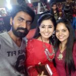 Sandra Amy Instagram – I always mesmerised wt her voice, yestrday nyt i badly wanted to tk a pic only wt hr.. Finally i gt it.. U cn c ma happines n ma face🙈🙈🙈🙈i can shout out i m saindhavi’s greatest fan😍😍😍😍😍cnfrm eh en kannu patirukum avungaluku 👀👀🙈🙈🙈@saindhavi_prakash @prajinpadmanabhan