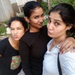 Sandra Amy Instagram – #throwback# #funmemories# #djddairies# miss ths idiots… 😈😈😈@meesha.ghoshal @reshma_reya 😍😘😘😘