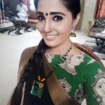 Sandra Amy Instagram - First tym wearing a wooden jewellery, 😍😍😍ths looks so beautiful, handmade, the carvings r perfect nd painted soo ncely.. Ths kathakali pendant and jhumka i gt frm @dreamztrendz 😍😍😍😍gracefully created, loved to wear it.. U cn chk lots f collections and customization hre @dreamztrendz do visit her page fr more wowwww💝