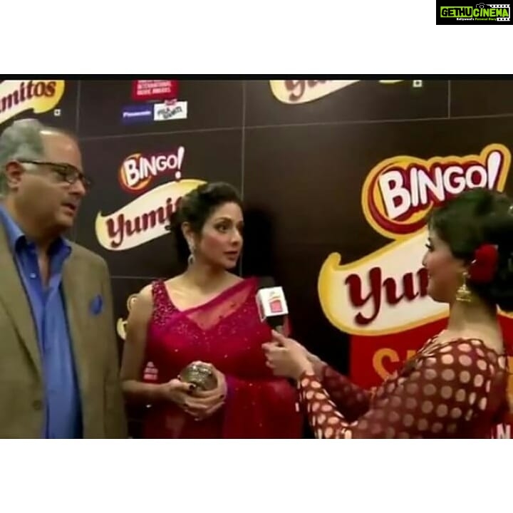 Sandra Amy Instagram - So precious pic fr me.. It was hpnd in #siimaawards# thnk u so mch @thideepnair fr ths pic 😪😪😪