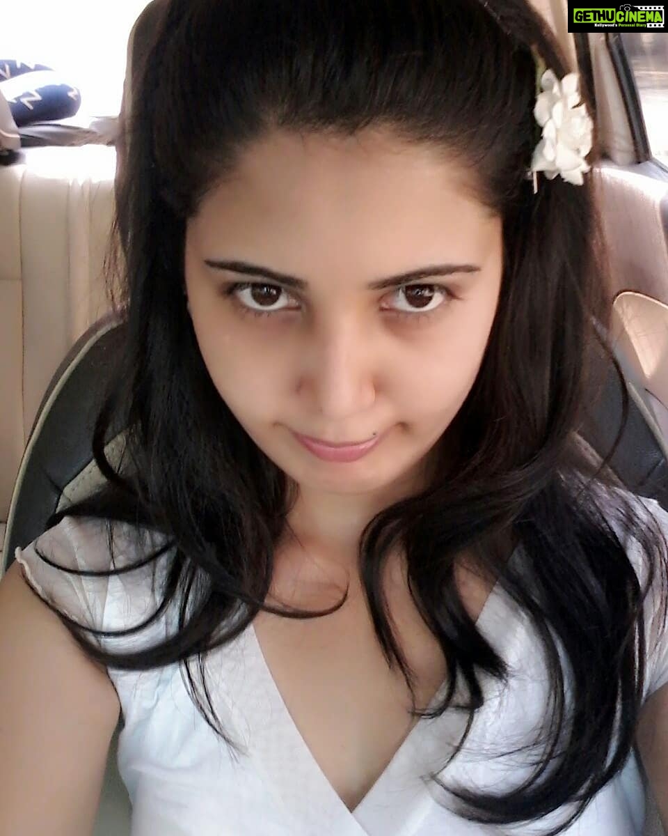 Sandra Amy Instagram - Nan kovama irukiray 😜😋😝😂😂😂