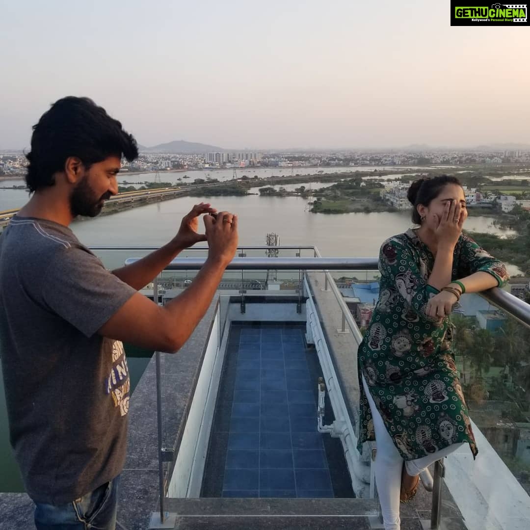 Sandra Amy Instagram - Tht vekkam momentπππππππππ@prajinpadmanabhan
