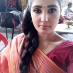 Sandra Amy Instagram - Bhakthi mode...#location# # thalayanaipookal#