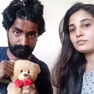 Sandra Amy Instagram - Enichu mittai venda 🙊🙈🙉💓😂😂😂#dubsmash# @prajinpadmanabhan