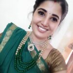 Sandra Amy Instagram - Tried fr a no mk up shoot😁 bt cme out ncely