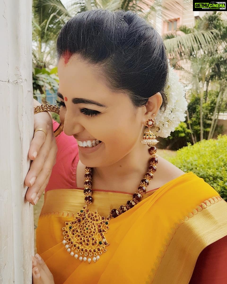 Sandra Amy Instagram - Candid๐๐๐ neckpeice s hndmade by maself๐๐