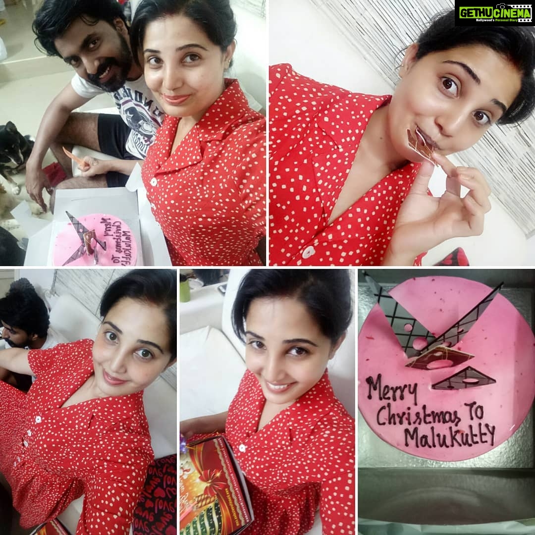 Sandra Amy Instagram - Merry Christmas 👗🎄🎁🎂🎉🎊🎈@prajinpadmanabhan 😍😍😍😍😍