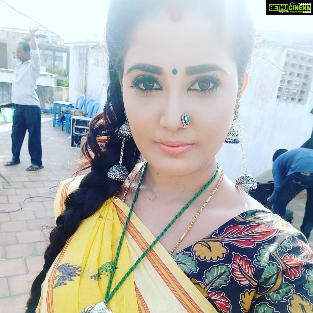 Sandra Amy Instagram - Whn lghts hugs u 😇😇😇