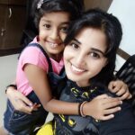 Sandra Amy Instagram - Finally i met ths cutie pie krithika baby.. I m a bg fan f her..semma talented girl.. Way to go dear.. God bless😘😘😘😘