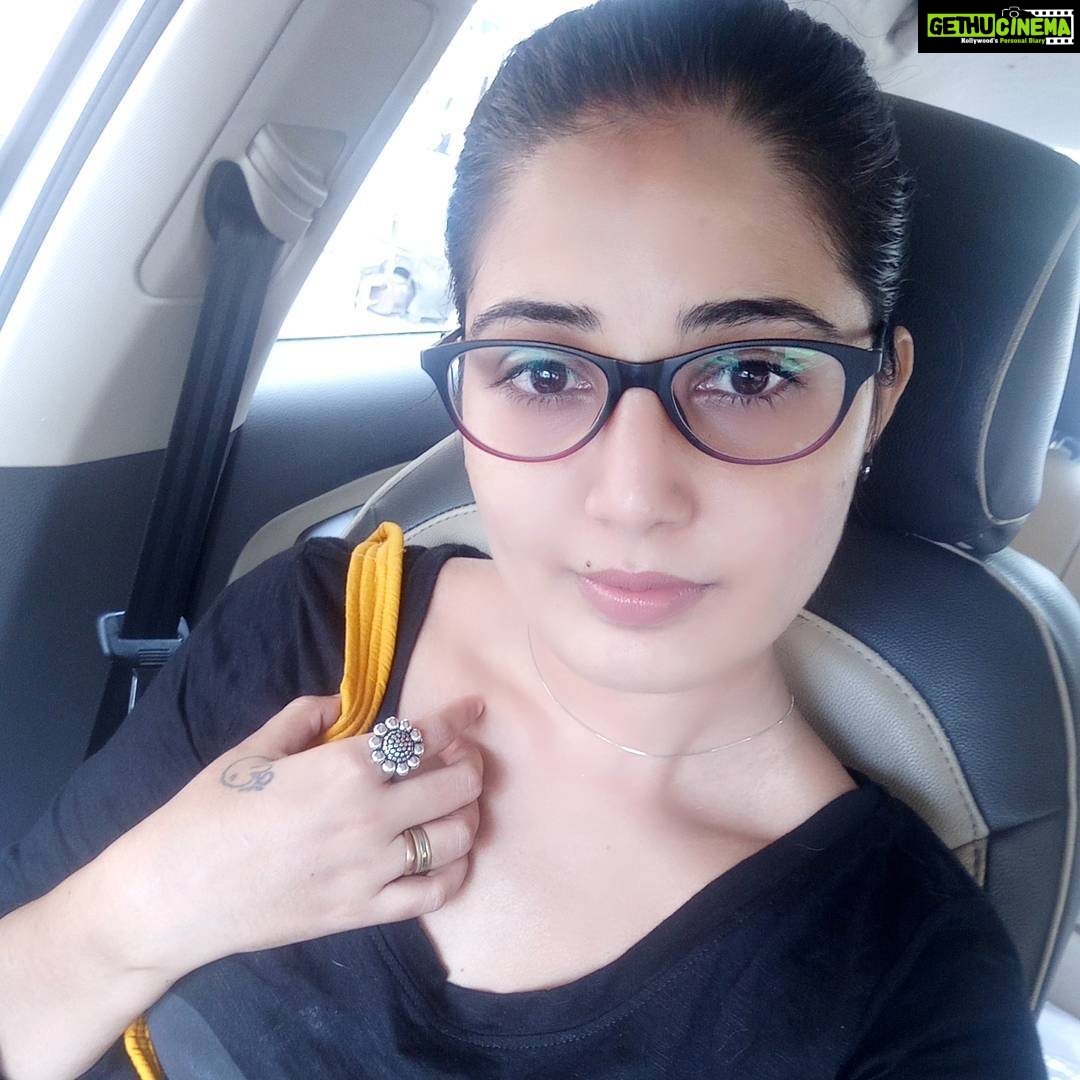 Sandra Amy Instagram - Simply me 😍😍 love urself.. U nve need f anyne lse to lov u.. 😍