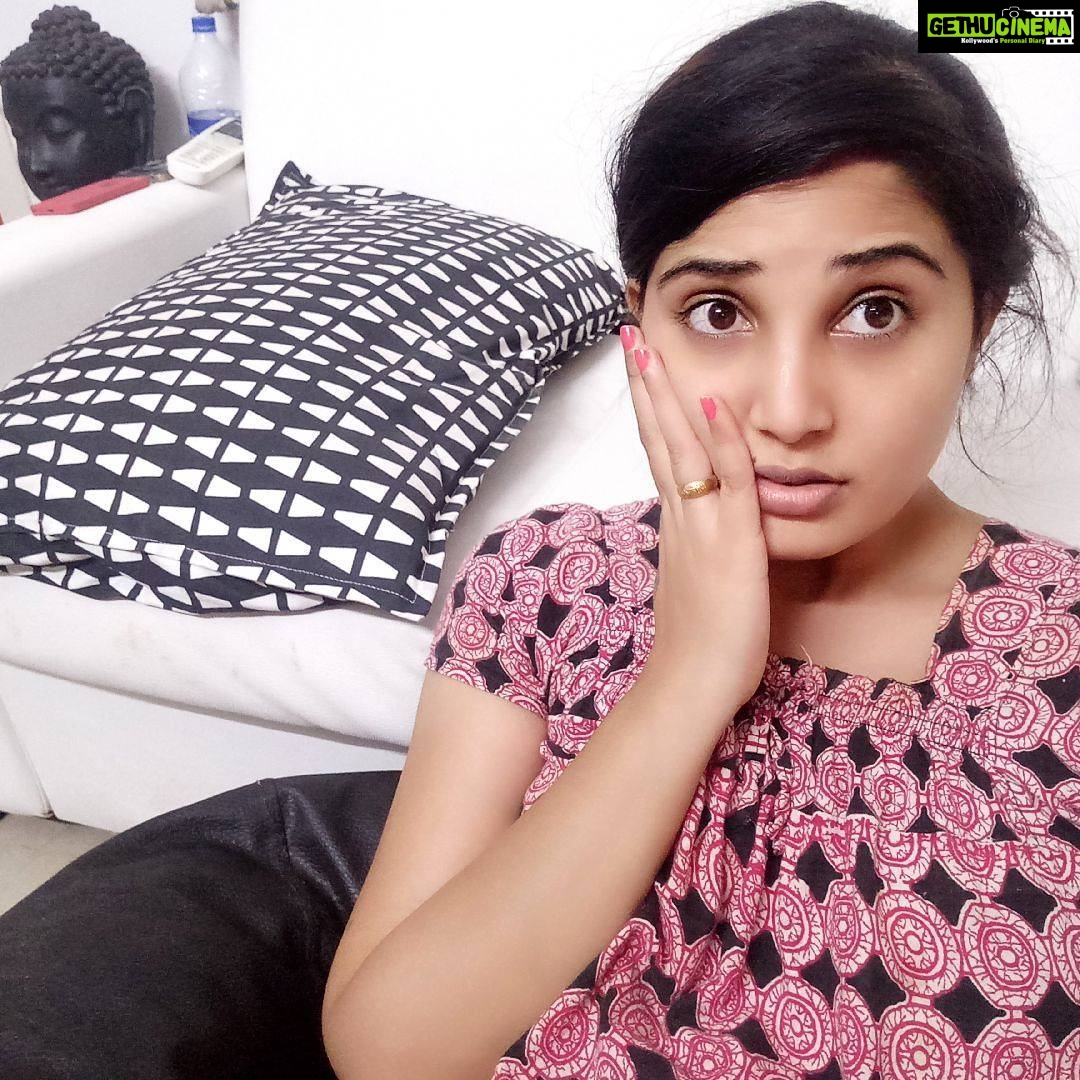 Sandra Amy Instagram - Aiyo ipo enna pandradu๐๐๐๐