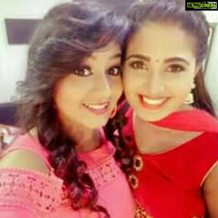 Sandra Amy Instagram - Chinnathambi thangachi kooda oru selfie 😂😃
