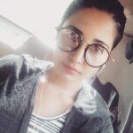 Sandra Amy Instagram - Wear ur 👓 👀