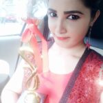 Sandra Amy Instagram - Thts #the blooming star award# # best small screen heroine of the year 2016# # happy me#