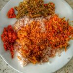 Sandra Amy Instagram - Lunch plate Rice with #aviyal #netheli fish curry #cabbage carrot poriyal #netheli fish fry #lemon pickle Curd 👌👌