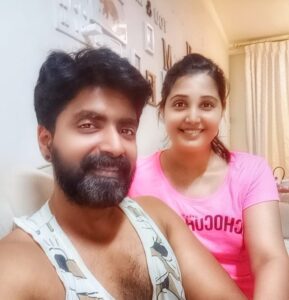 Sandra Amy Instagram - 🥰🥰🥰🤩🤩🤩👭👨‍👩‍👧‍👧💏👨‍👧‍👧👌