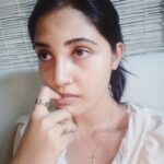 Sandra Amy Instagram - Confused me😣
