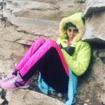 Sandra Amy Instagram - Lost n d mountains😢😢😢
