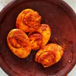Sandra Amy Instagram - #lunchplate #rice with #payar poriyal #kathirika curry (theeyal) #egg fry #garlic pickle #curd 👌😍