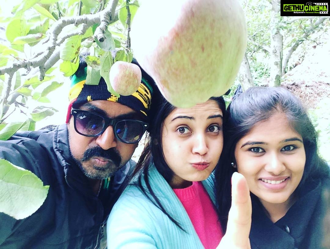 Sandra Amy Instagram - Apple treesπππ