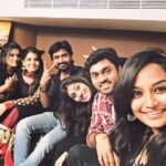 Sandra Amy Instagram – #frnds#prajinsandra#manuponnu#lotsffun#choclates#lov#fun#happyus#