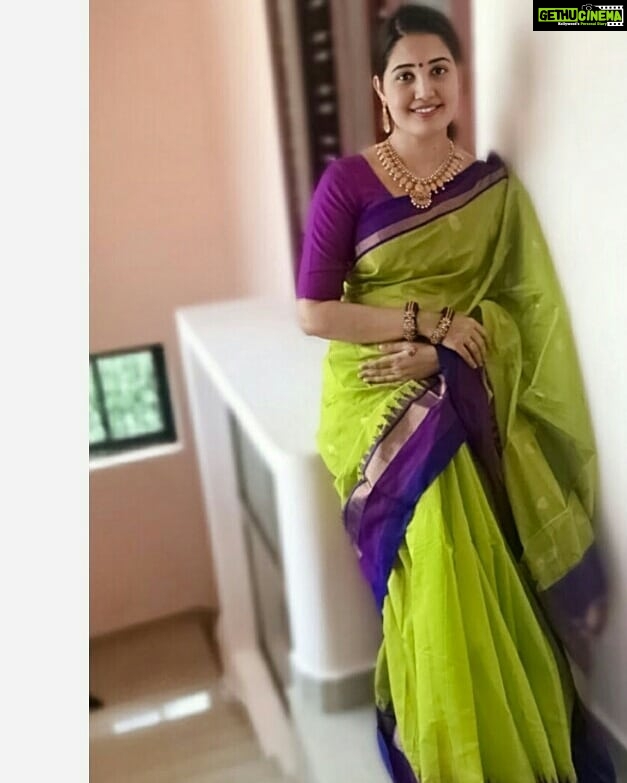 Sandra Amy Instagram - Saree @heavenlyhandmadecrafters accessories @puravalan_fashions