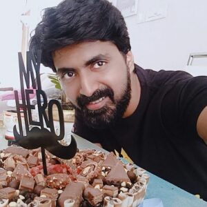 Sandra Amy Instagram - Happy birthday to the world's best husband😍😍😍😍😍@prajinpadmanabhan 
Happy birthday to world's best dad😍😍😍😍😍😍😍@prajinpadmanabhan 
Happy birthday to my bundle of talent😍😍😍😍😍😍😍@prajinpadmanabhan 
Happy birthday to the most awsme persin i have ever met in my life😍😍😍😍😍@prajinpadmanabhan 
Happy birthday to the bless of my life 😍😍😍😇@prajinpadmanabhan 
Happy birthday to the reason of my life 😘😘😘😘 @prajinpadmanabhan

HAPPY BIRTHDAY TO MY KING 👑😍😍 😘😘 @prajinpadmanabhan