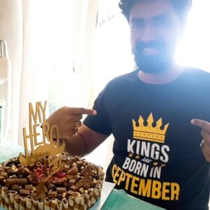 Sandra Amy Instagram - Happy birthday to the world's best husband😍😍😍😍😍@prajinpadmanabhan 
Happy birthday to world's best dad😍😍😍😍😍😍😍@prajinpadmanabhan 
Happy birthday to my bundle of talent😍😍😍😍😍😍😍@prajinpadmanabhan 
Happy birthday to the most awsme persin i have ever met in my life😍😍😍😍😍@prajinpadmanabhan 
Happy birthday to the bless of my life 😍😍😍😇@prajinpadmanabhan 
Happy birthday to the reason of my life 😘😘😘😘 @prajinpadmanabhan

HAPPY BIRTHDAY TO MY KING 👑😍😍 😘😘 @prajinpadmanabhan