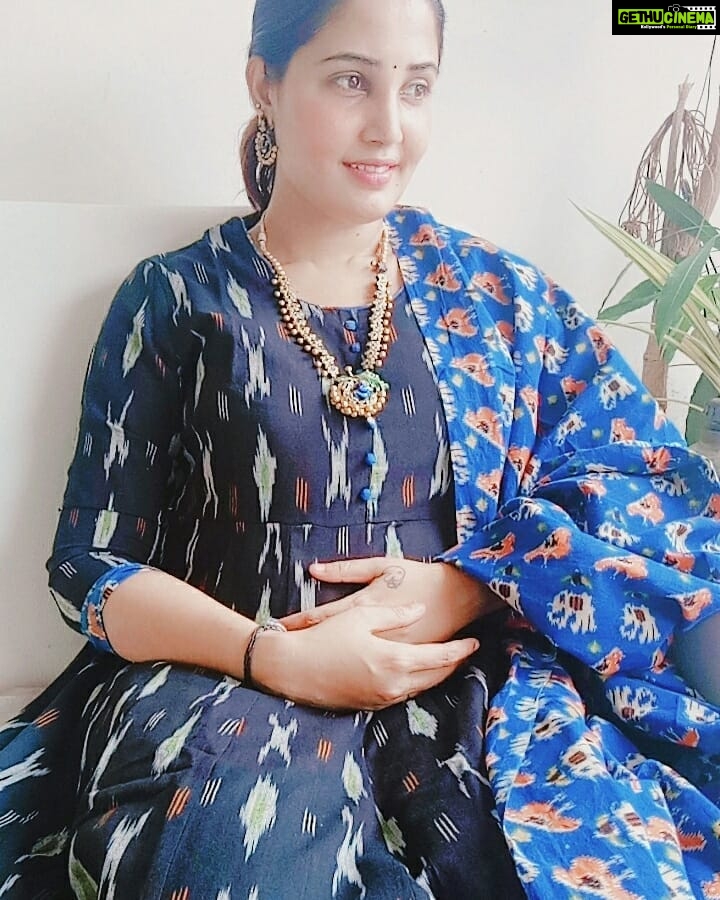 Sandra Amy Instagram - Top and duppata @thanuj_collections One f my fav collection 😍😍😍 Pure cotton... Handmade terracotta set @kayels_creation 😍😍😍